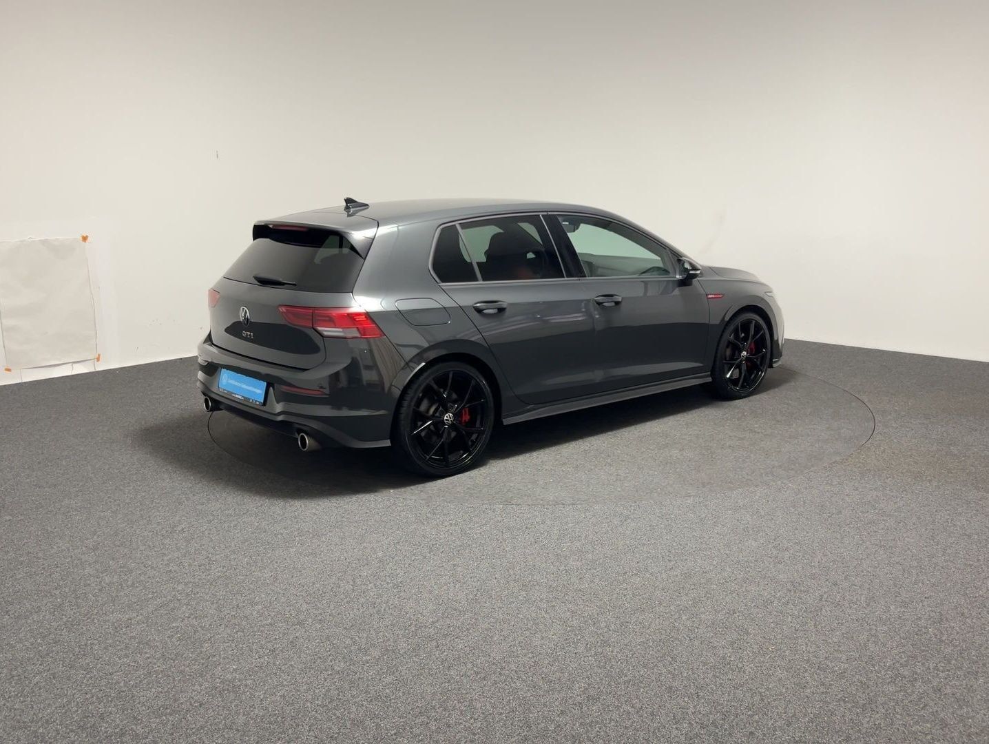 Volkswagen Golf VIII Lim. 2.0 TSI DSG GTI foto 3
