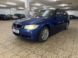 BMW 320 Touring 320d//XENON//PANO//MEMORY//NAVI - BMW 320 aus 2007: Kombi, 320d