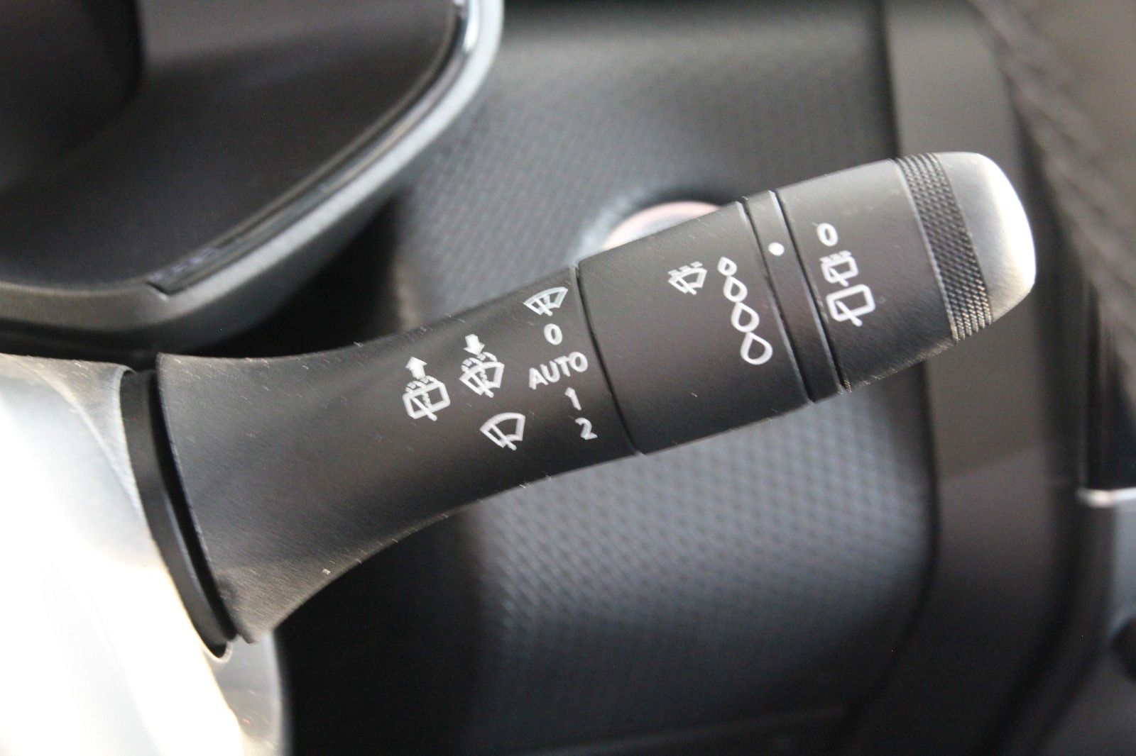 Fahrzeugabbildung Mitsubishi Colt Edition LED*DAB*SHZ*KAMERA