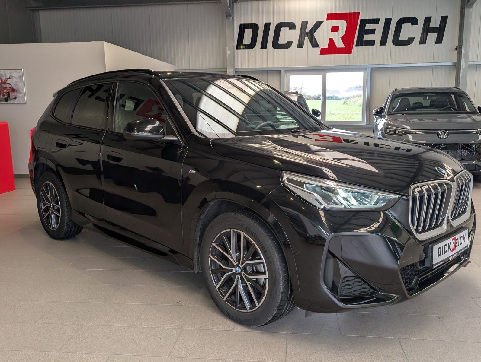 Fahrzeugabbildung BMW X1 18 d M-Sport Pano Premium-Travel-Paket AHK