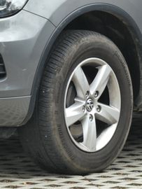 Volkswagen Touareg - 2