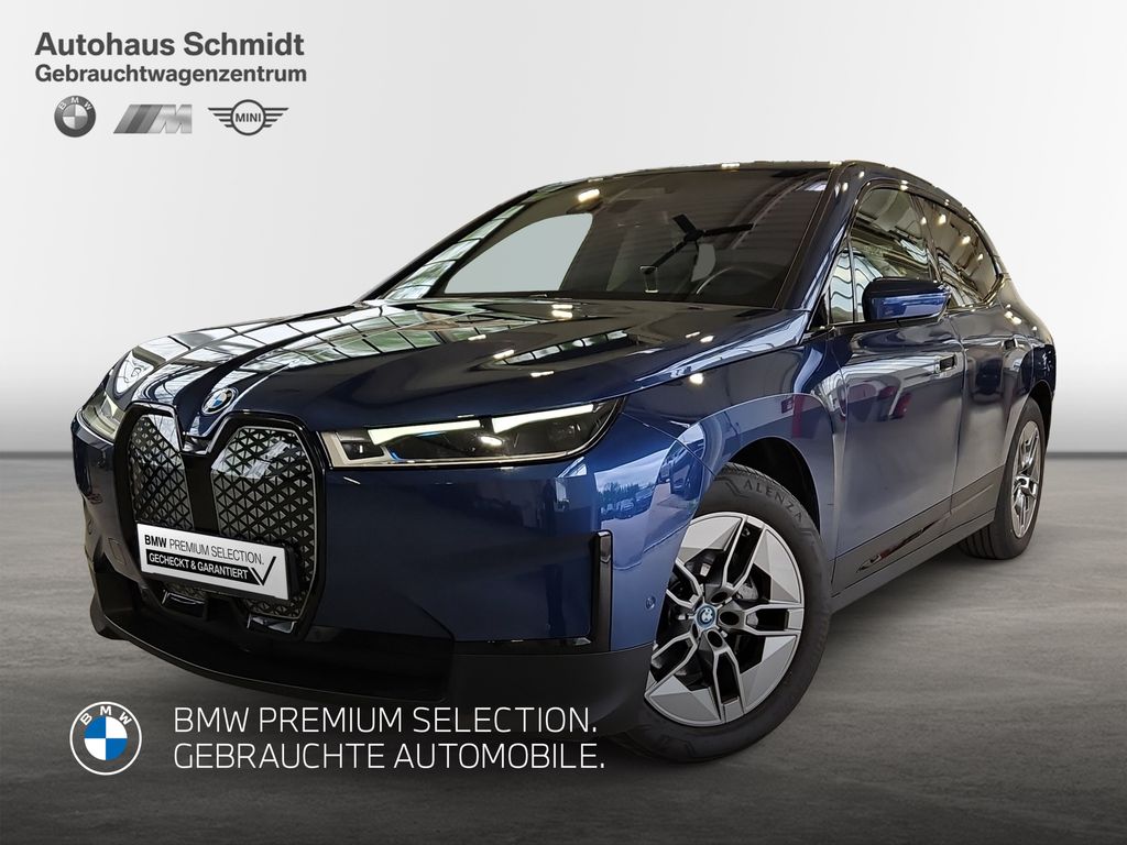 BMW iX