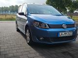 Volkswagen Touran 2.0 TDI DSG MATCH BlueMotion Technolo... - Volkswagen Touran: TDI Bluemotion