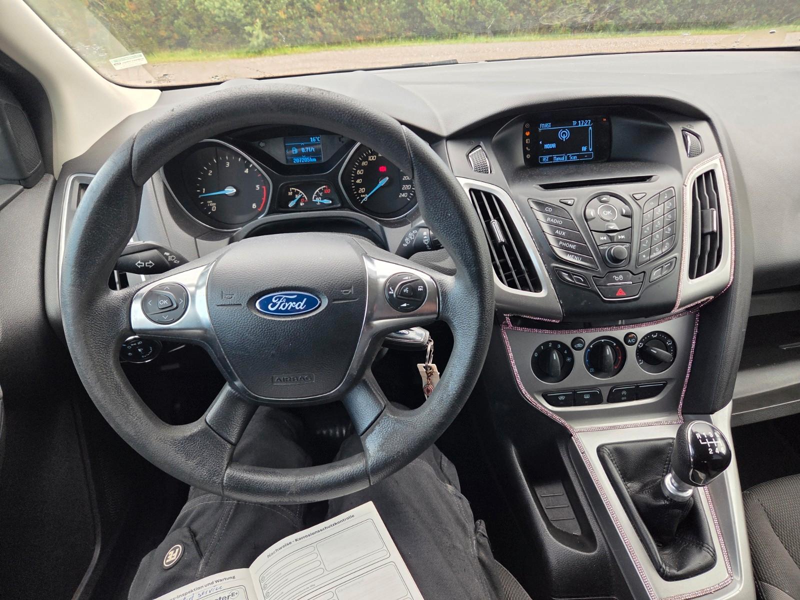 Ford Focus 2013 — engine 1.560 cm³, 116 HP (85kW)