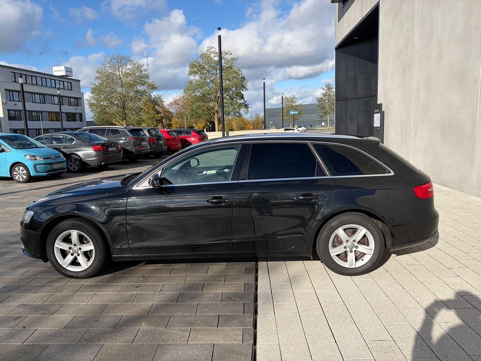 Audi A4 2012 — photo 5