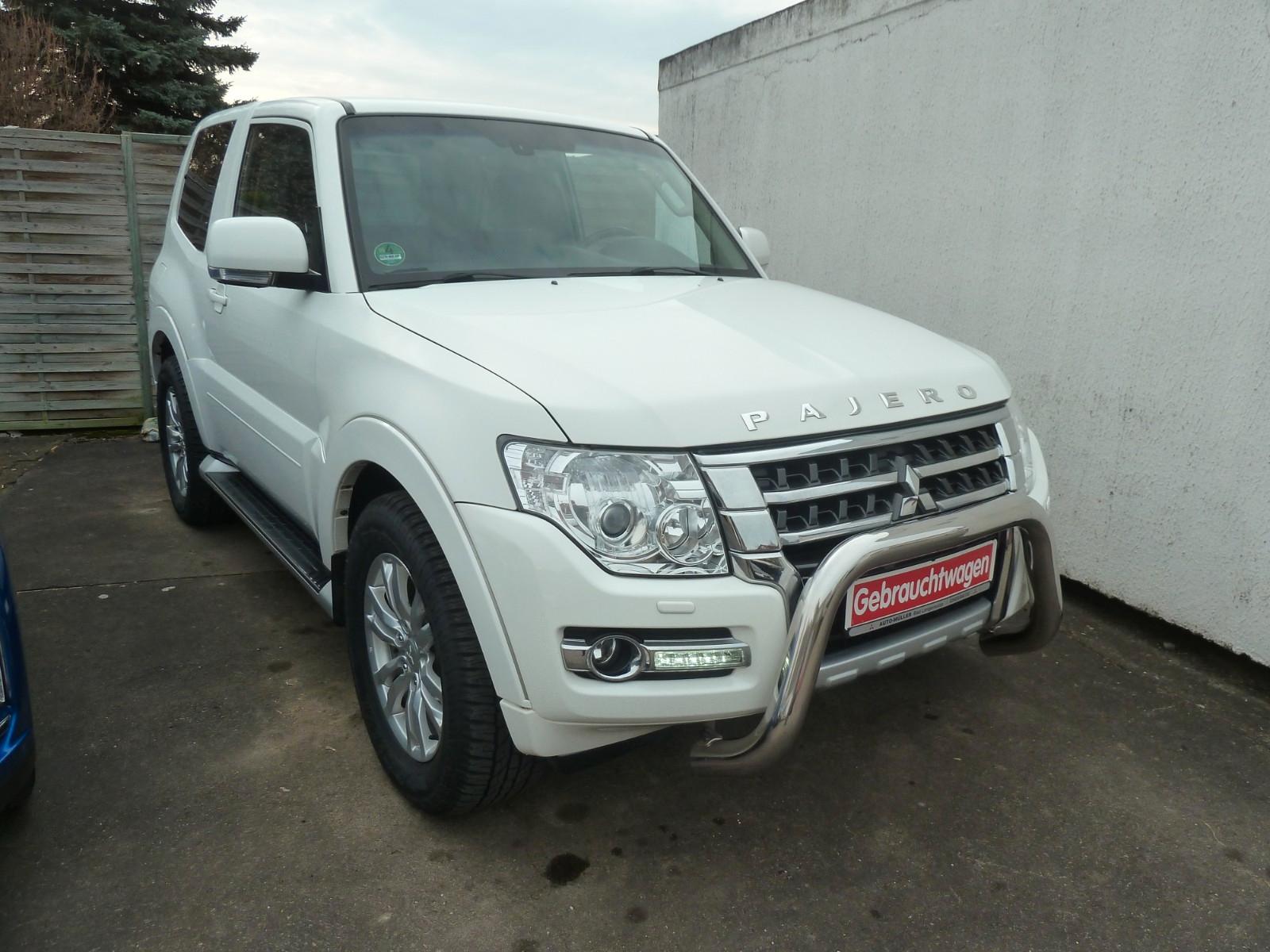 Mitsubishi Pajero 3.2 DI-D Plus