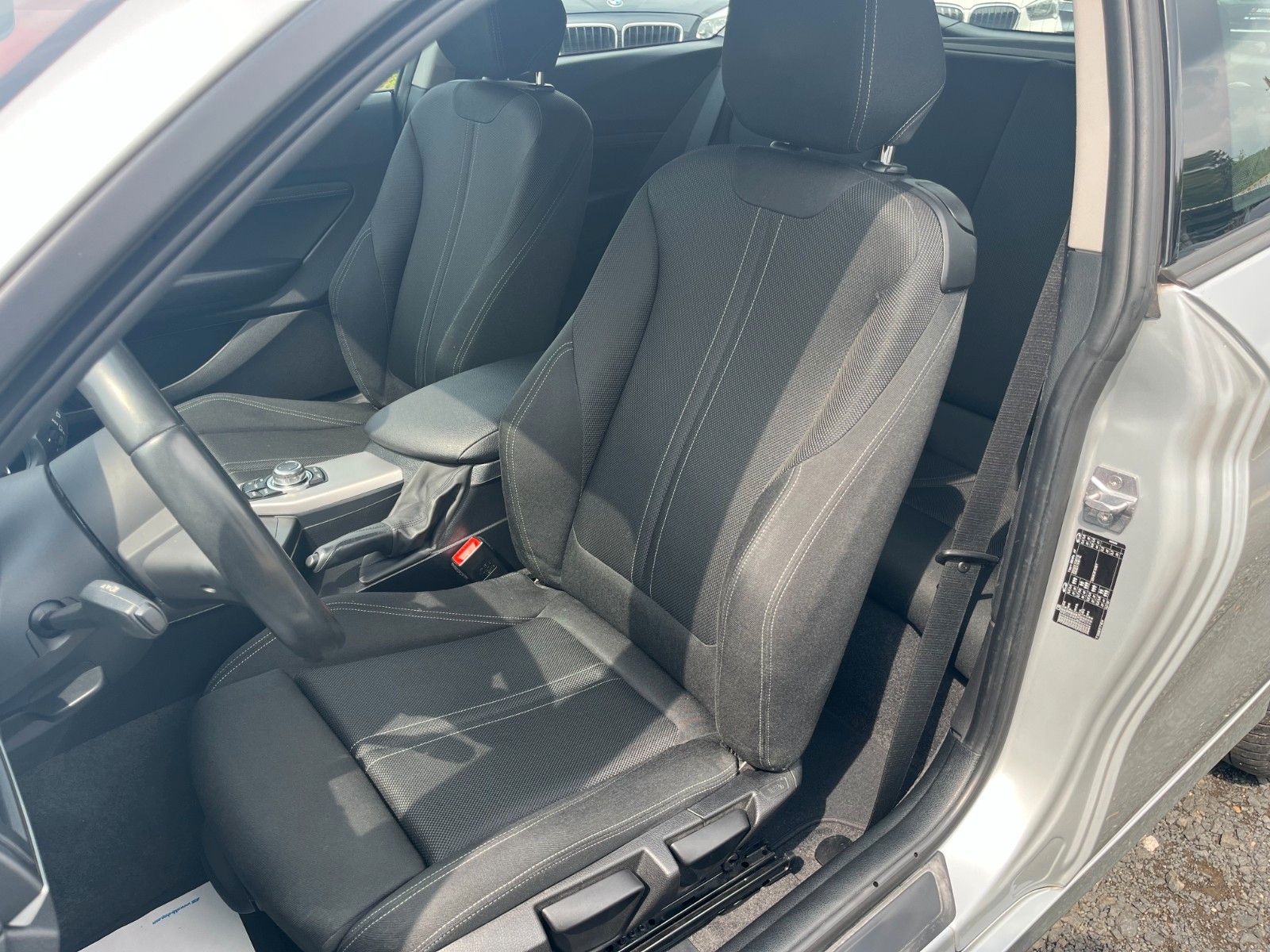 Fahrzeugabbildung BMW 120i 3-Türer Aut. SPORT LINE Navi LED HiFi 1.HAN