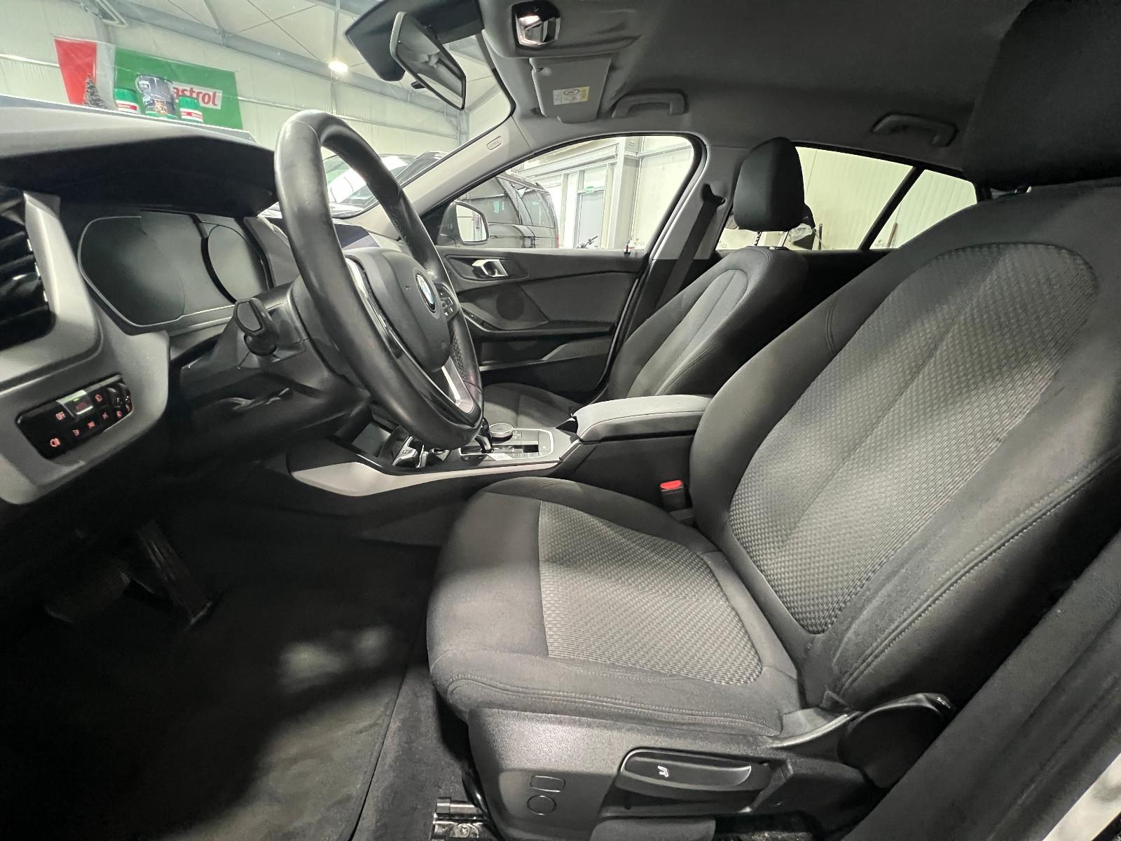 BMW 116 d Lim. Automatik **Navi*AHK*SHZ*PDC**, миниатюра 13
