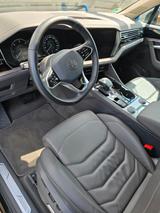 Volkswagen Touareg 3.0 V6 TDI 170kW 4MOT Tiptr. Atmosph... - gebrauchte VW Touareg aus dem Jahr 2023
