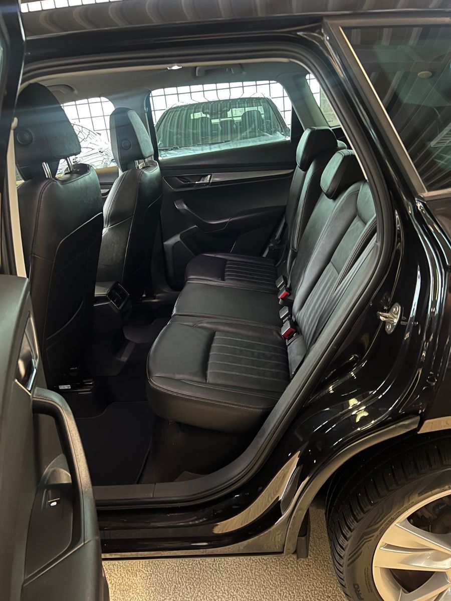 Fahrzeugabbildung SKODA Karoq Style DSG *PANO*SITZHEIZUNG*LEDER*