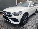 Mercedes-Benz GLC 300 e 4Matic AMG LINE/ Memory Sitze/ACC - Mercedes-Benz GLC 300 mit Hybrid-Antrieb: Alcantara, mit Apple Carplay, Geländewagen