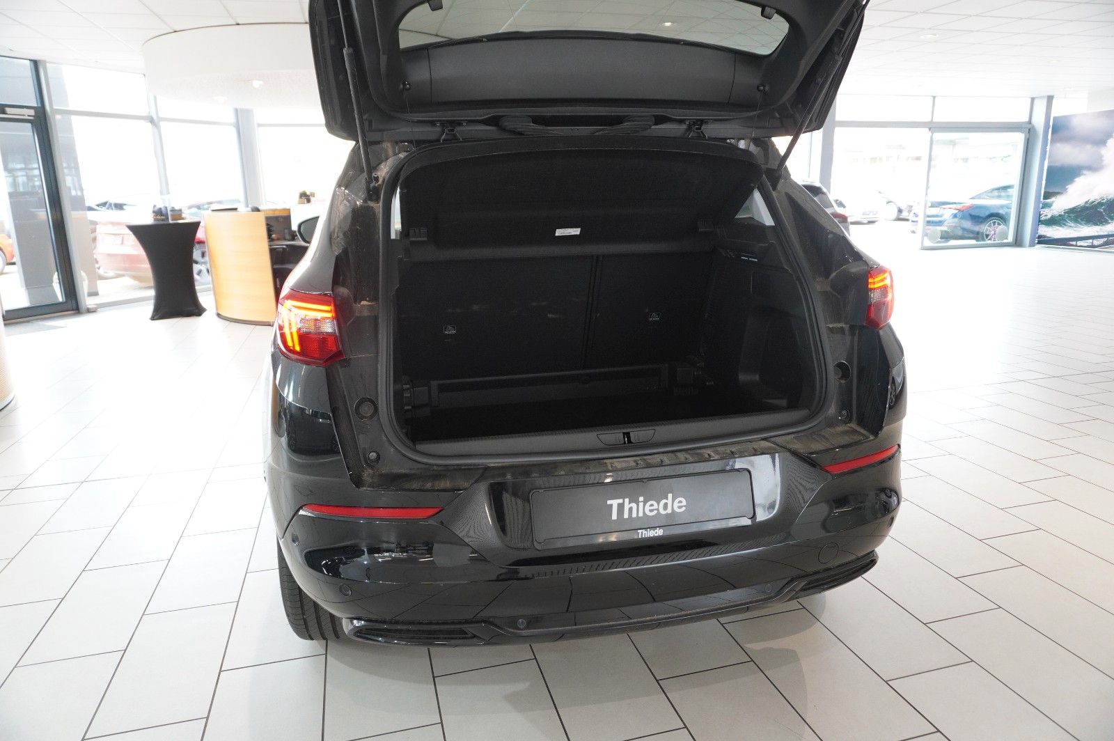 Fahrzeugabbildung Opel Grandland (X) 1.2T GS SPORT NAVI/LED/VIRT./DAB+