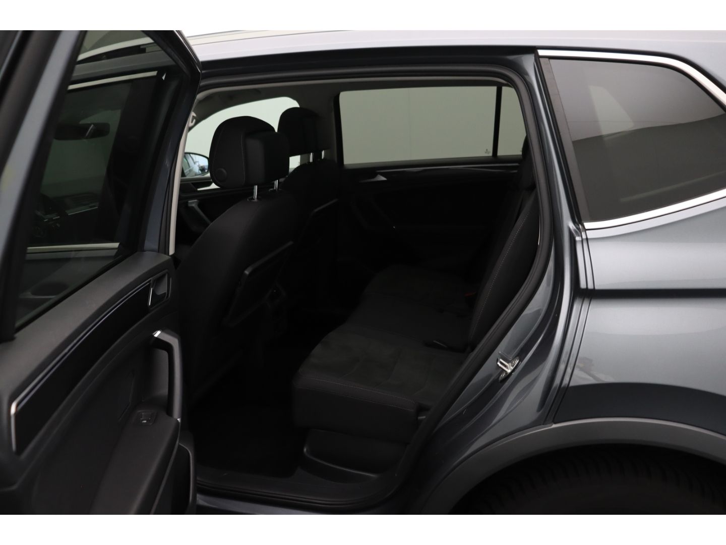 Fahrzeugabbildung Volkswagen Tiguan Allspace Highline R-Line AHK schwenkbar