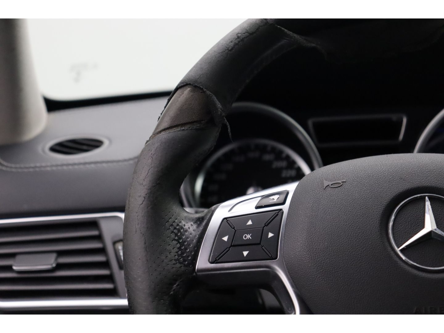 Fahrzeugabbildung Mercedes-Benz ML 350 CDI BlueTec Pano Schiebe Standheizung SHZ