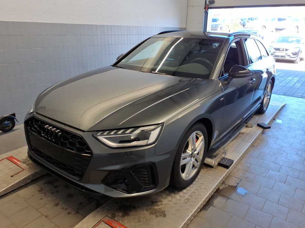 Audi A4 — hlavná fotografia