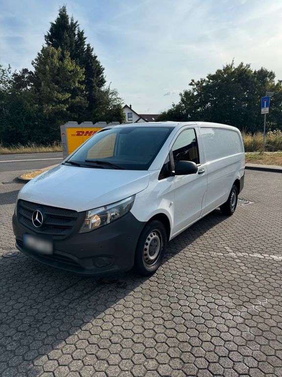 Image of Mercedes-Benz Vito