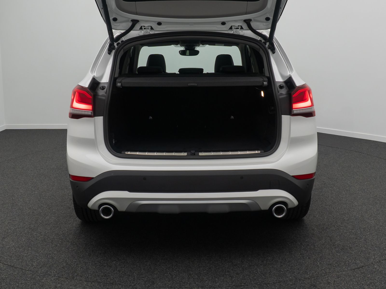 Fahrzeugabbildung BMW X1 xD20d xLine DAB Kamera Panorama Leder Sport