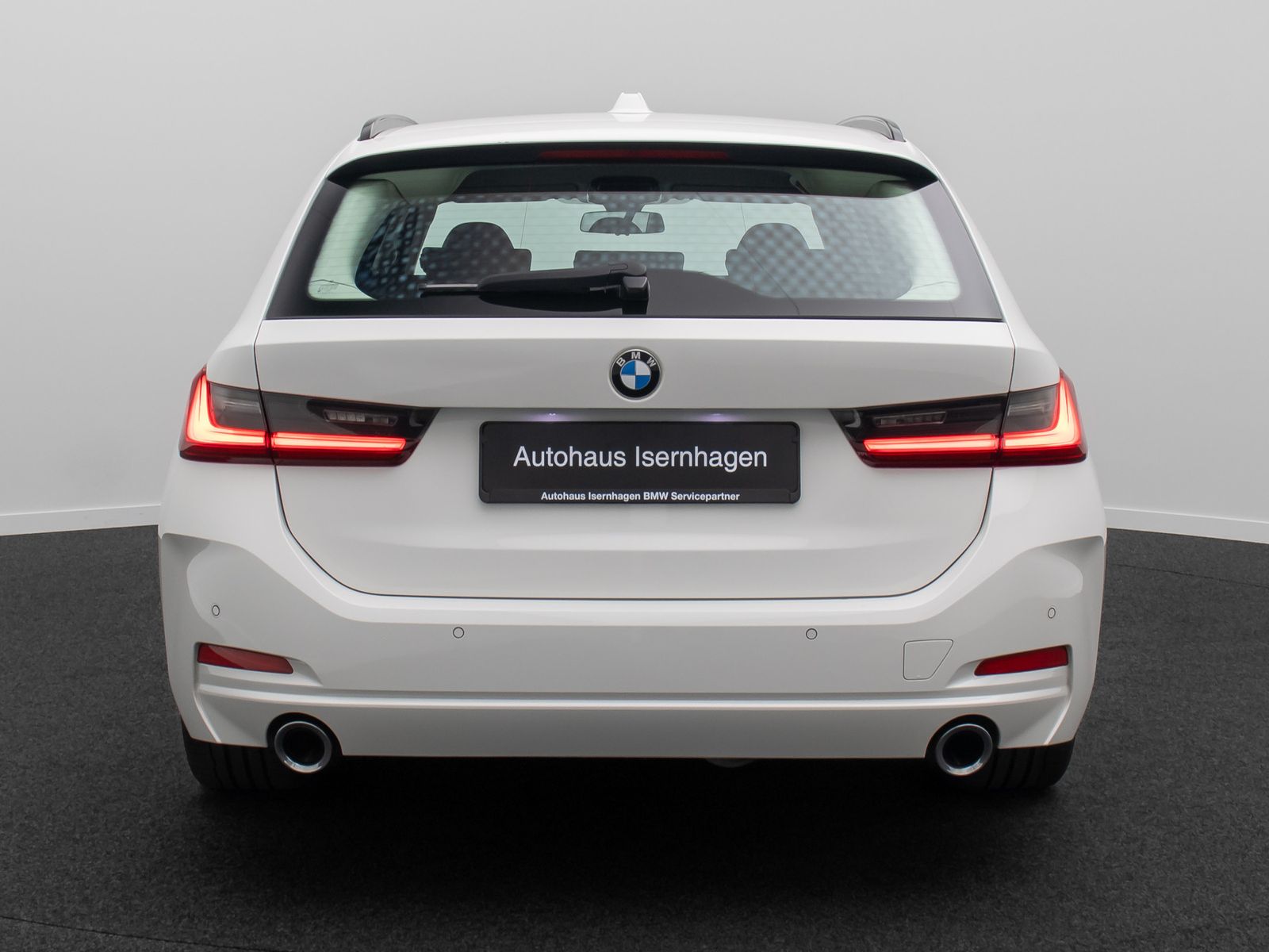 Fahrzeugabbildung BMW 320d HUD DAB Sport Komfort Alarm Teilleder AHK