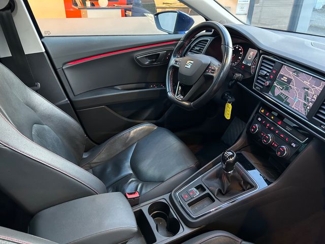 Fahrzeugabbildung Seat Leon ST FR+Leder+Navi+Panoramadach+CarPlay+BT