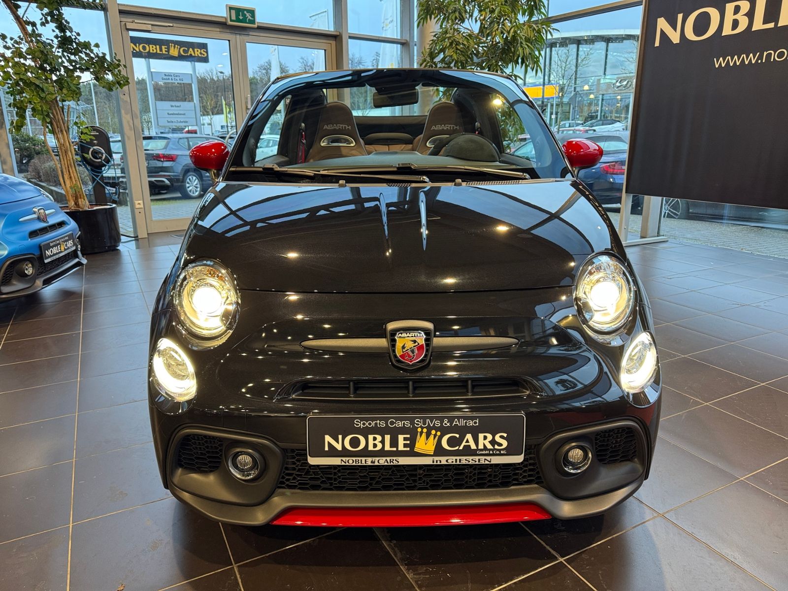 Fahrzeugabbildung Abarth 695C BEATS KLIMA XEN NAV PDC ALU