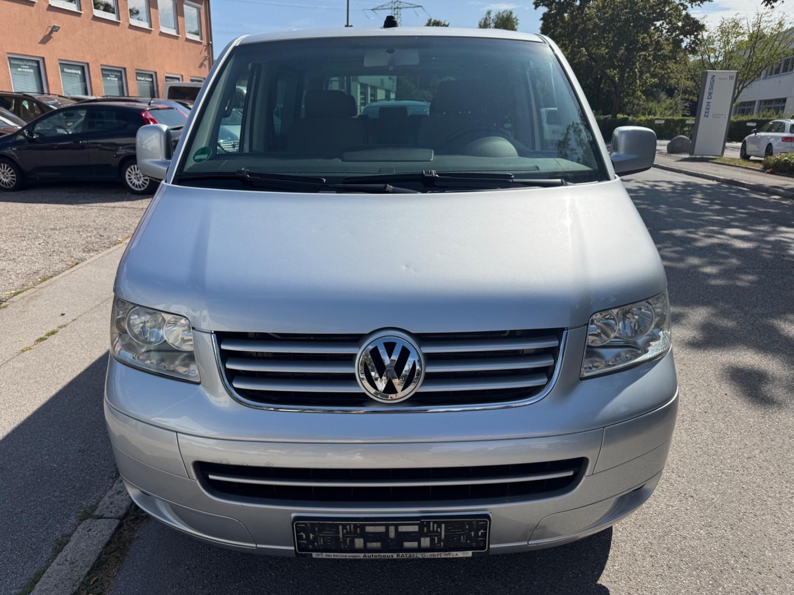 Volkswagen T5 Multivan Comfortline 2.5 TDI 5 cyl. 174 ch BVA / 1ère main / Chauffage auxiliaire / GPS / Attelage