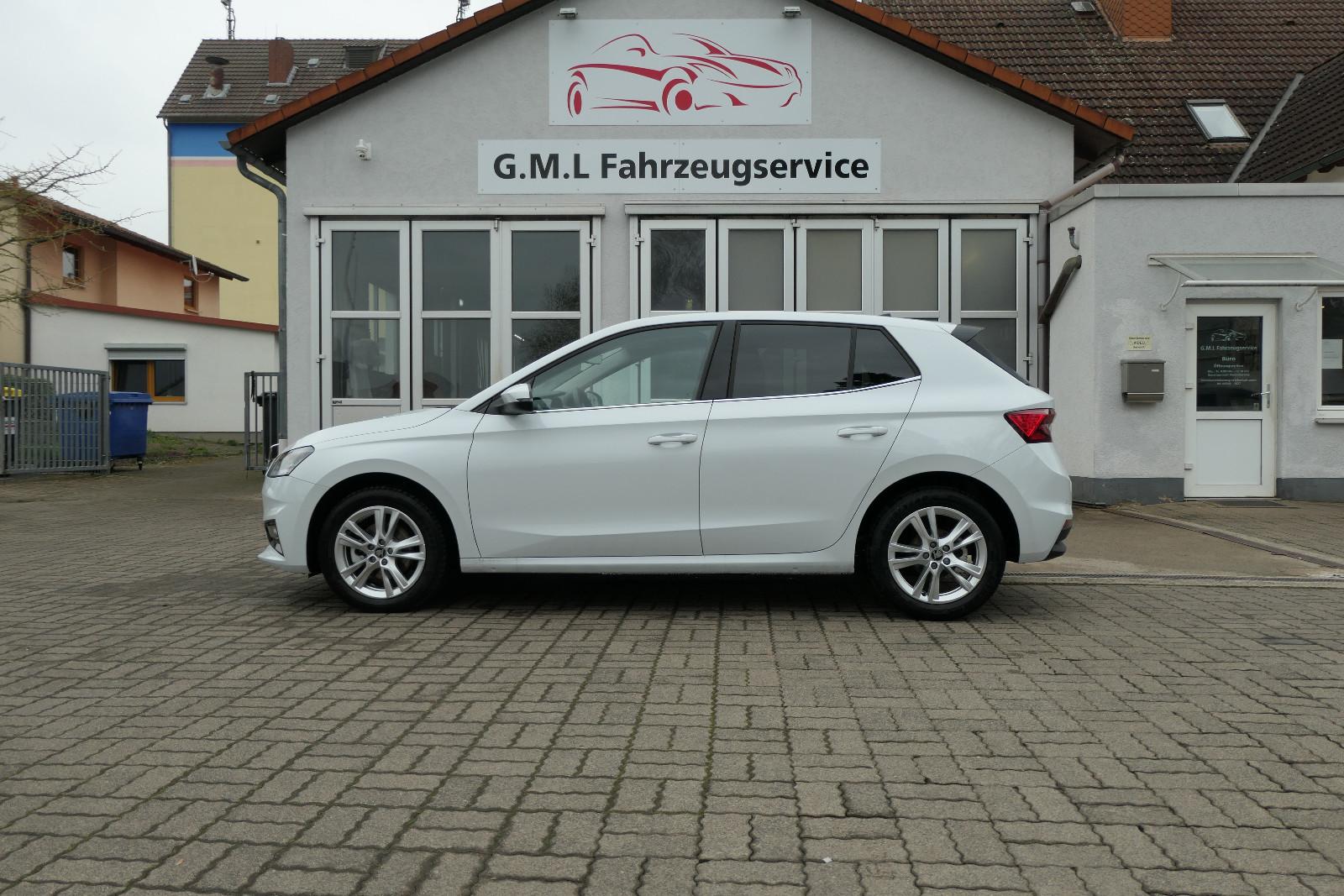 Skoda Fabia 85KW DSG Kamera PDC v+hi Shzg ALU Garantie