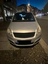 Opel Zamfira 1.9 CDTI 7 Sitze - Opel Zafira aus 2022