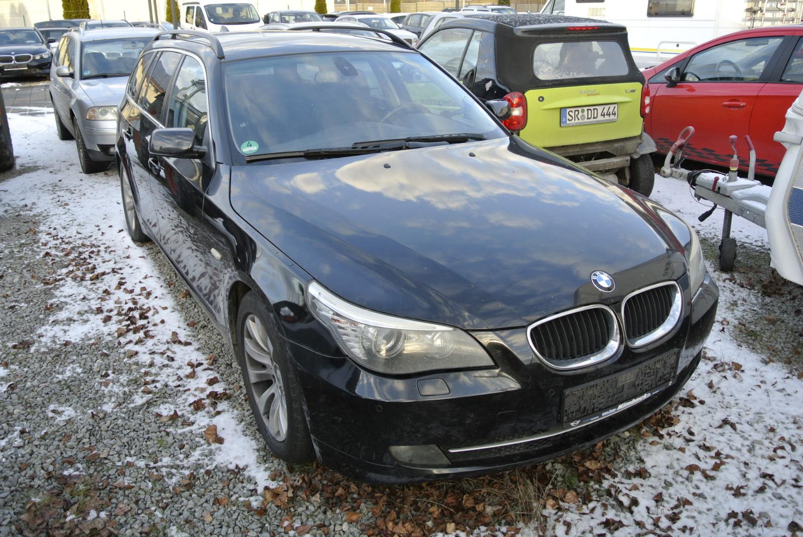 BMW 520 2007 — rear view