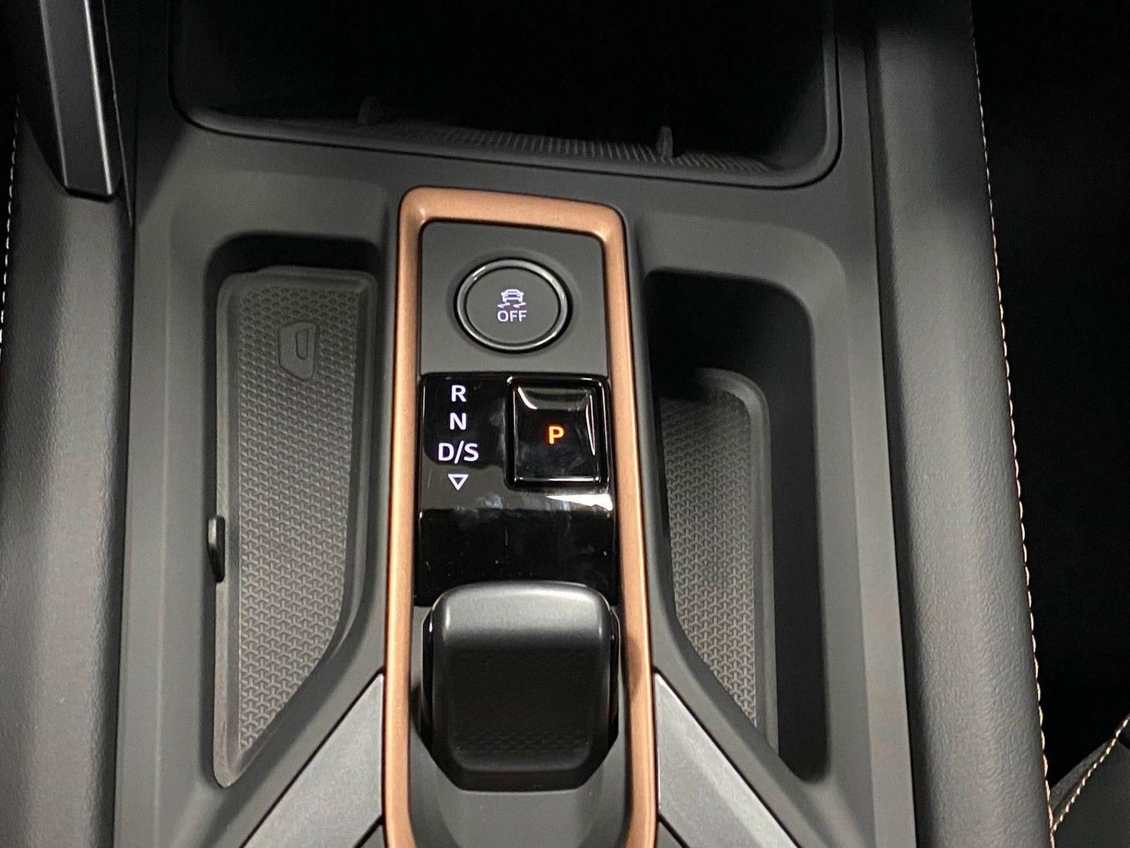 Fahrzeugabbildung CUPRA Leon ST 1.5 eTSI DSG MHEV+Schwellerverbreiterun