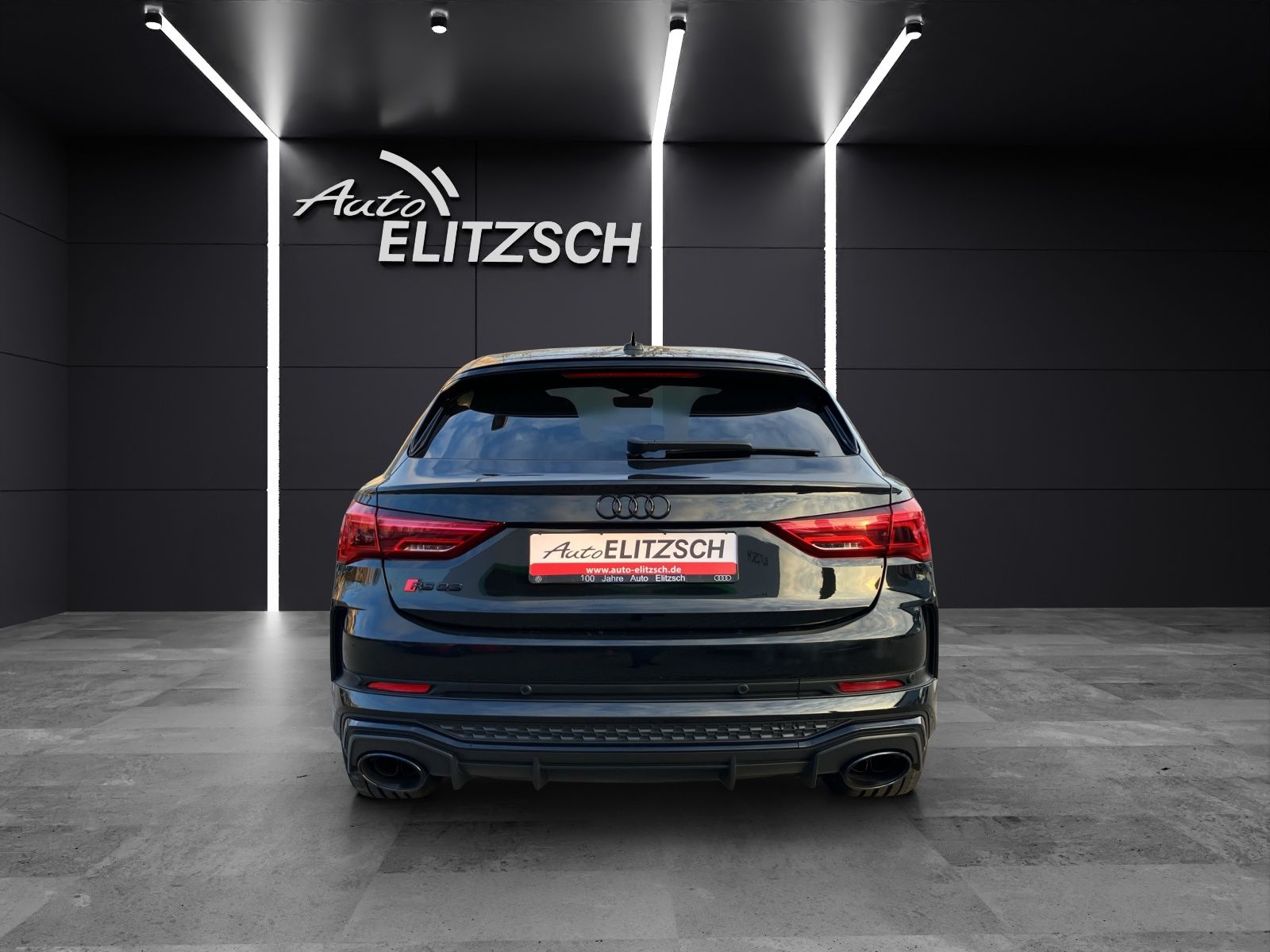 Fahrzeugabbildung Audi RS Q3 Sportback 2.5 TFSI quattro Matrix AHK AVC