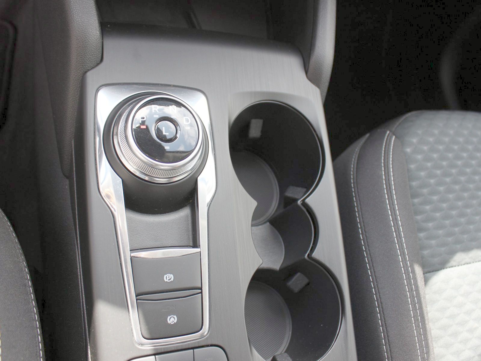 Fahrzeugabbildung Ford Kuga Plug-In Hybrid Cool & Connect