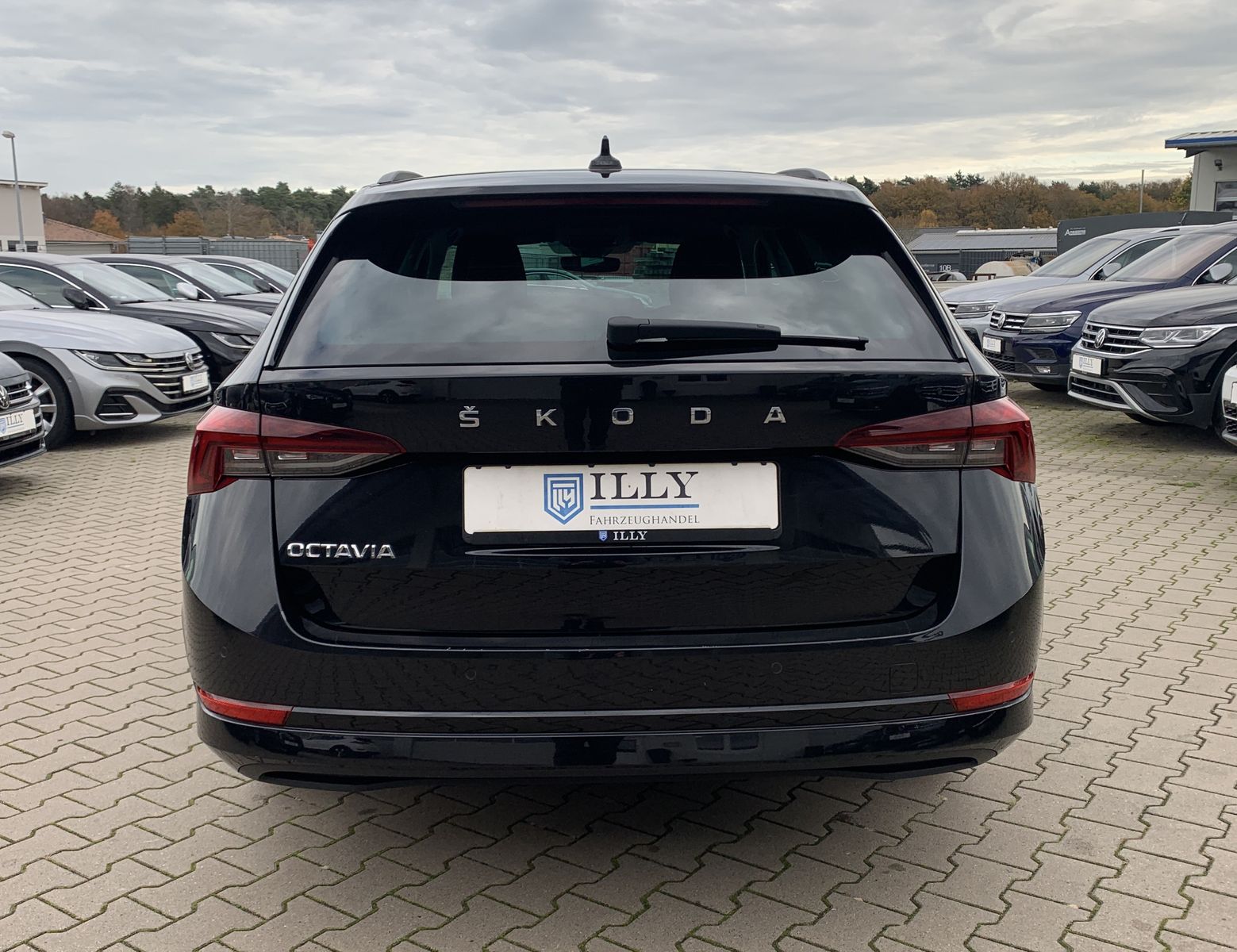 Fahrzeugabbildung SKODA Octavia 2.0 TDI*ACC*Navi*SHZ*Klima*LED*