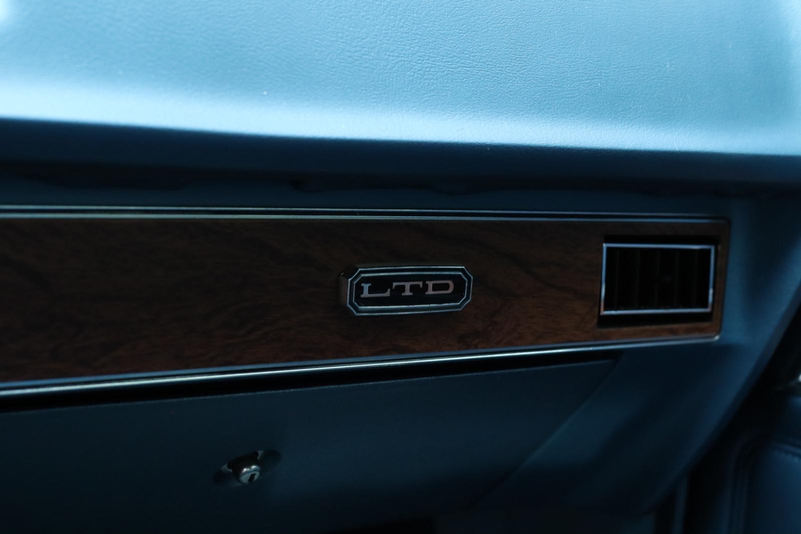 Ford LTD Galaxie 1971 6.6 V8