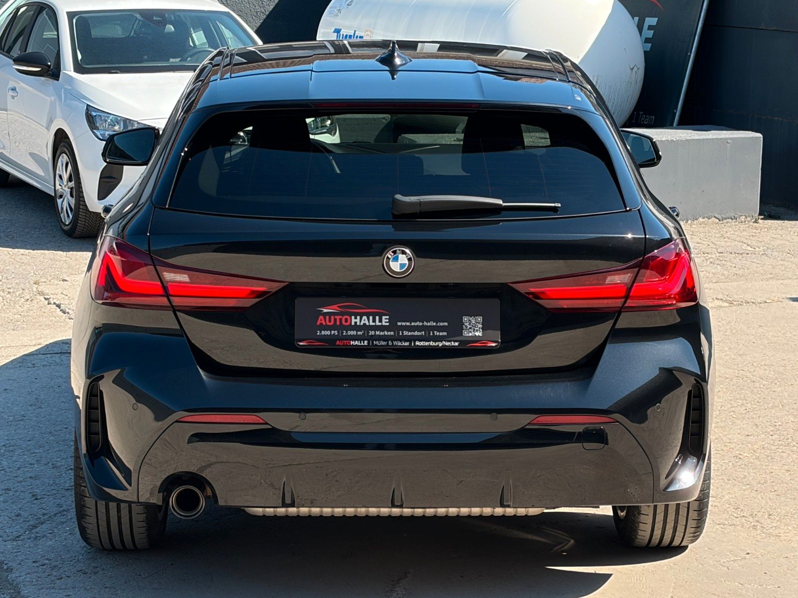 Fahrzeugabbildung BMW 118i M Sport Autom SHZ LHZ Hifi Amb Navi CarPlay
