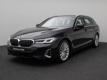 Fahrzeugabbildung BMW 530d Luxury Line Panorama Laser Kamera HUD HiFi