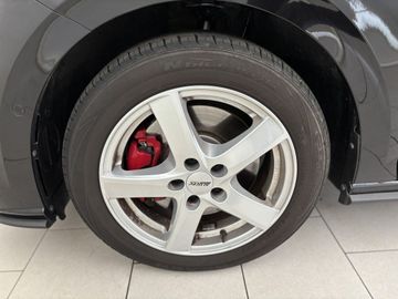 Fotografie 23 des VW Polo 2.0 TSI DSG GTI