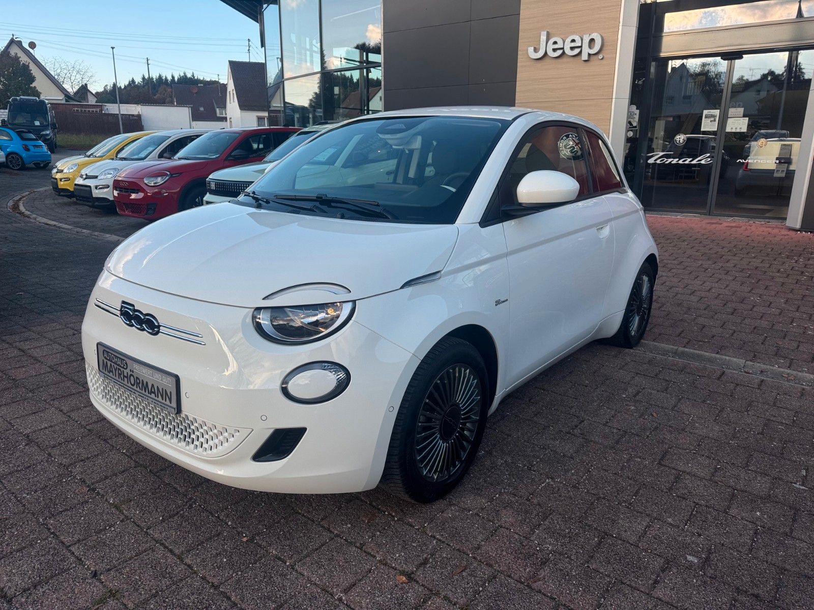 Fahrzeugabbildung Fiat 500e 3+1 Icon Navi Sitzheizung Kamera Tempomat