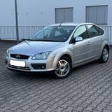 Ford Focus 1,6 Ti-VCT Ghia / 82.000 km / TOP ZUSTAND - Ford Focus aus 2006: 1.6