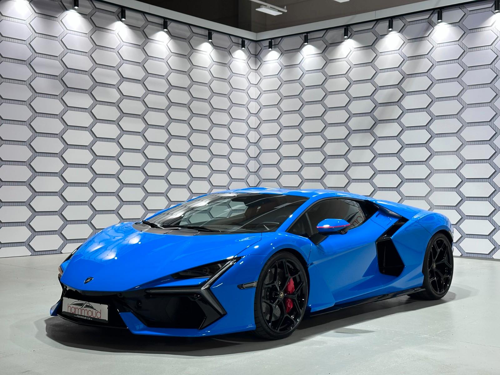 Lamborghini Revuelto