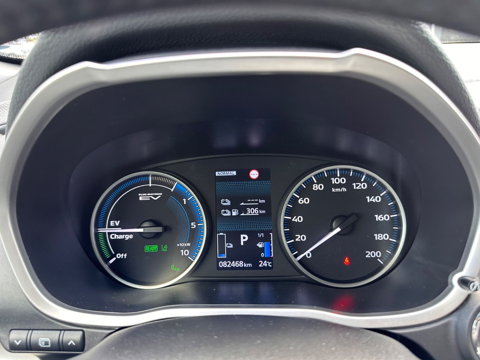 Fahrzeugabbildung Mitsubishi Eclipse Cross 2.4 Hybrid 4WD Select AHK/ACC/360°