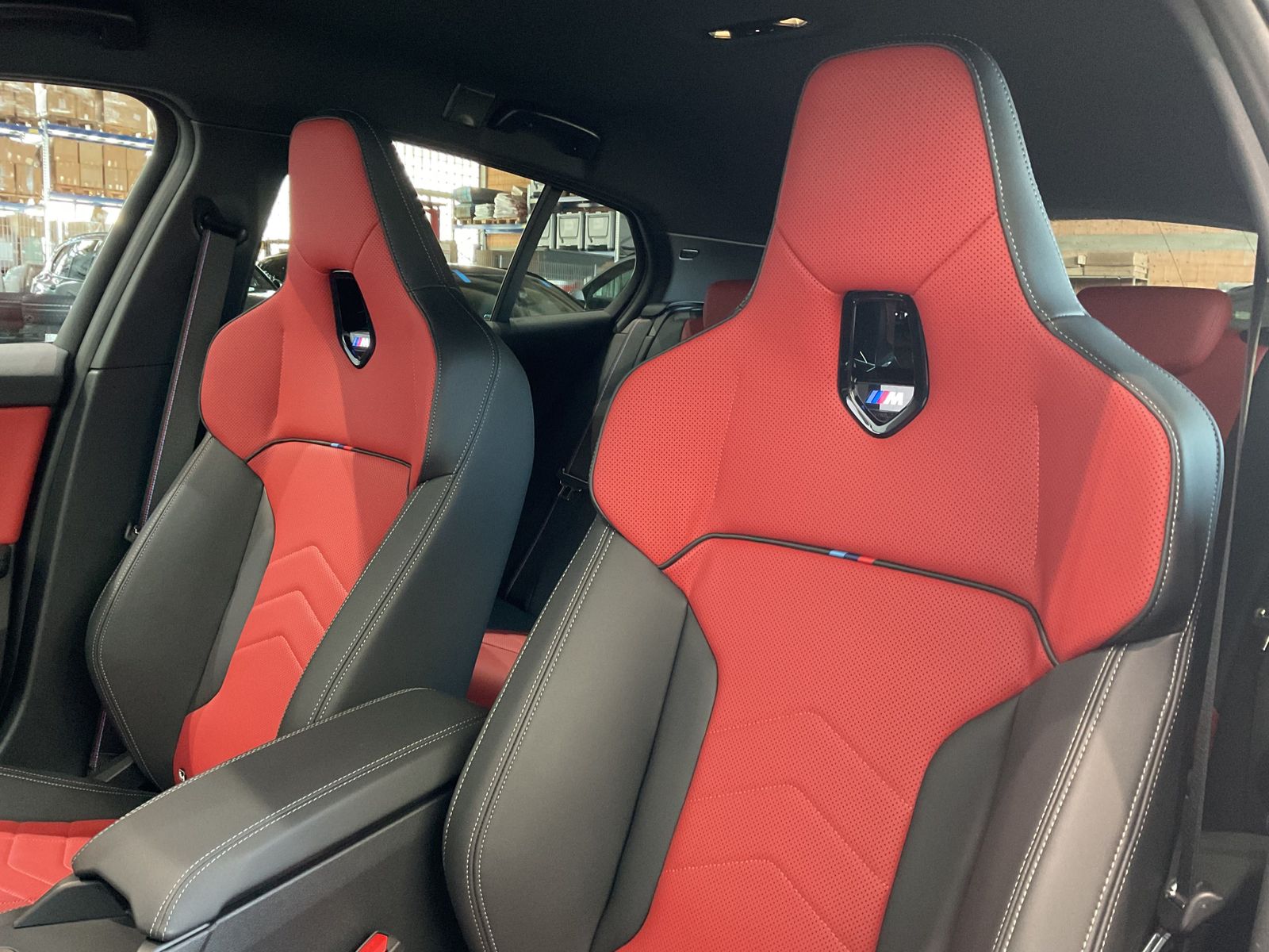 Fahrzeugabbildung BMW M135 xDrive M Sportpaket Pro, M Sportsitze, Head
