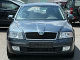 Skoda Octavia 1.6 Ambiente - Skoda Octavia aus 2006: Kombi