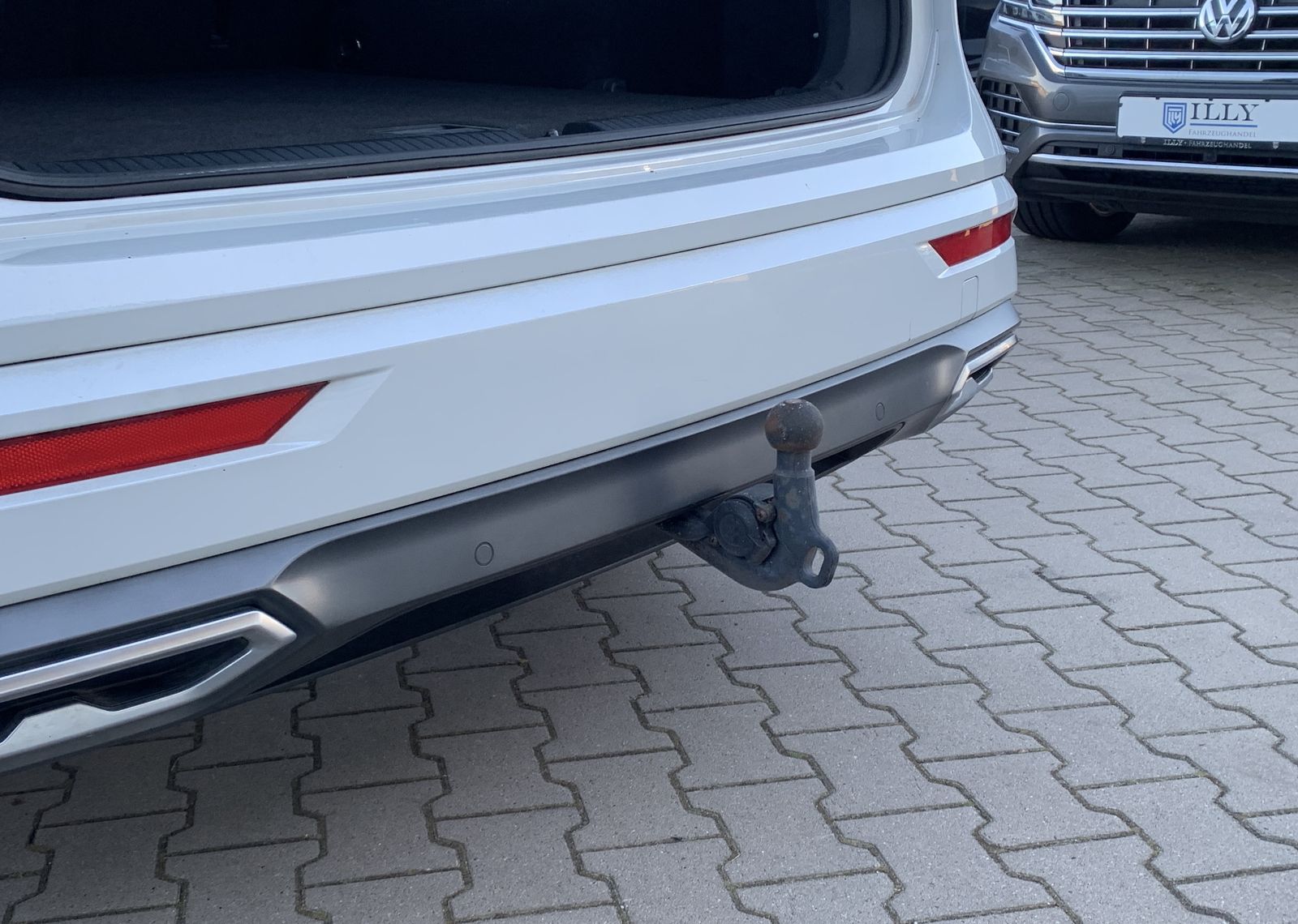 Fahrzeugabbildung SEAT Tarraco 2.0 TDI*FR*4Drive*LED*AHK*Pano*Cam*Sound