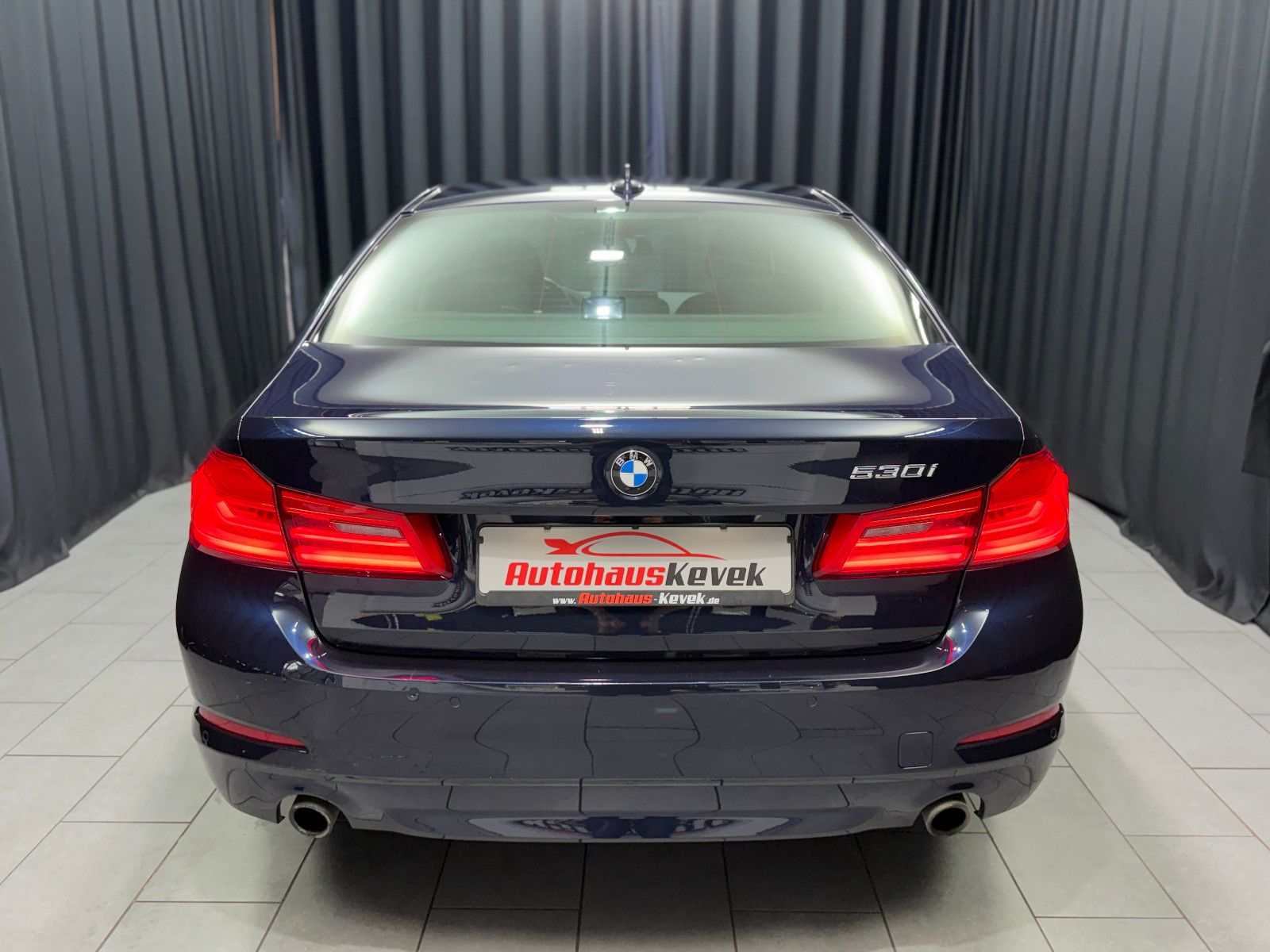 Fahrzeugabbildung BMW 530I Limousine|Driving Assistant|NAVI|PDC