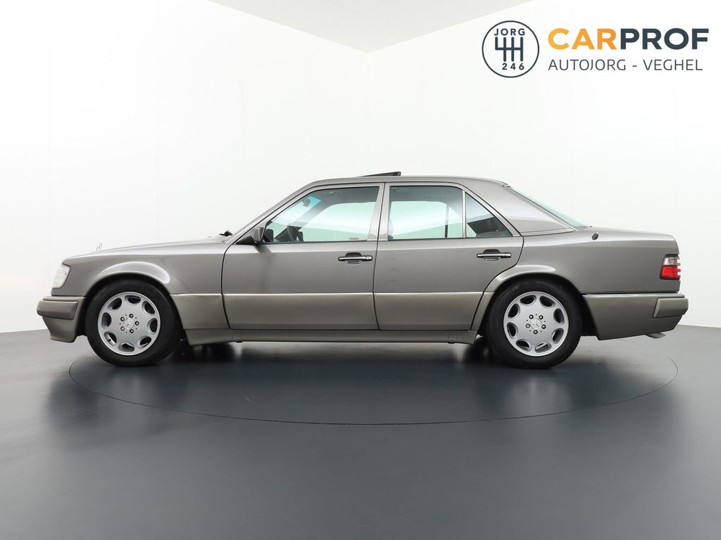 Mercedes-Benz E 500 E500 500E Schiebedach Becker navi Leder Cr