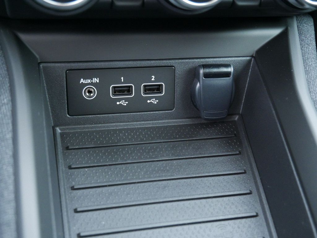 Fahrzeugabbildung Renault ZOE E-TECH 100% elektrisch Iconic EV50 135hp