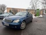 Mercedes-Benz MERCEDES-BENZ C320 AVANTGARDE MEMORY S.DACH - Mercedes-Benz C 320 mit Benzin-Antrieb: Automatik