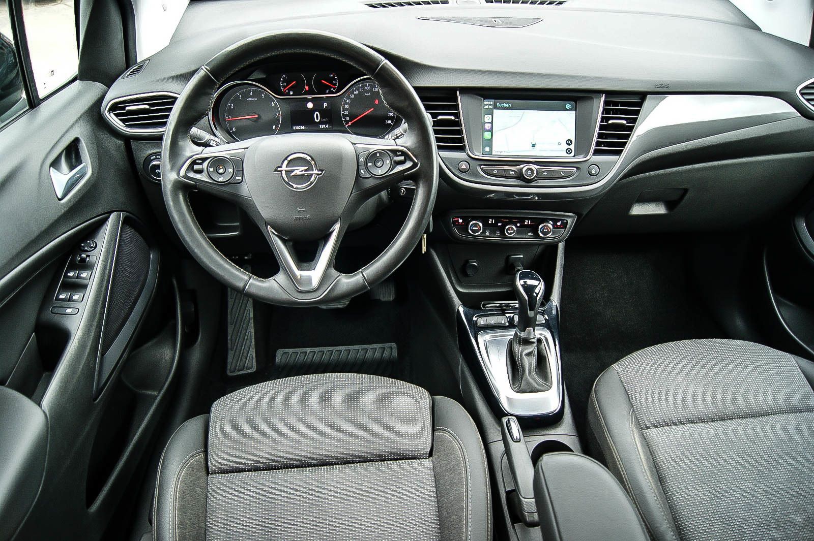 Fahrzeugabbildung Opel Crossland X 1.2 Elegance Automatik LED SIHZG LRH