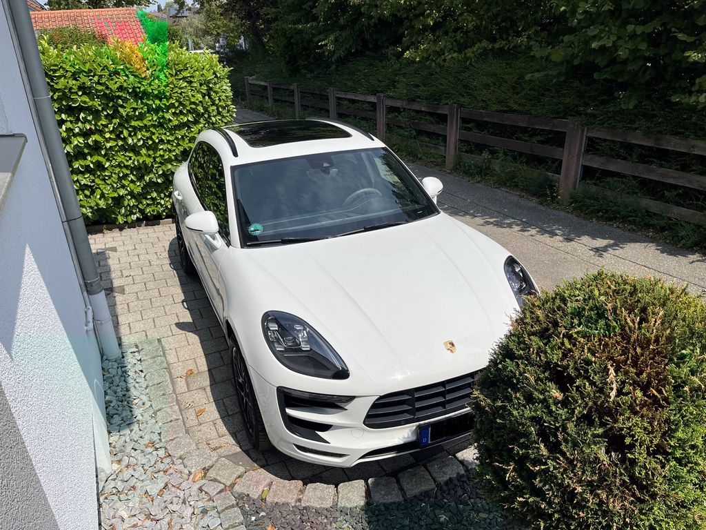 Image of Porsche Macan
