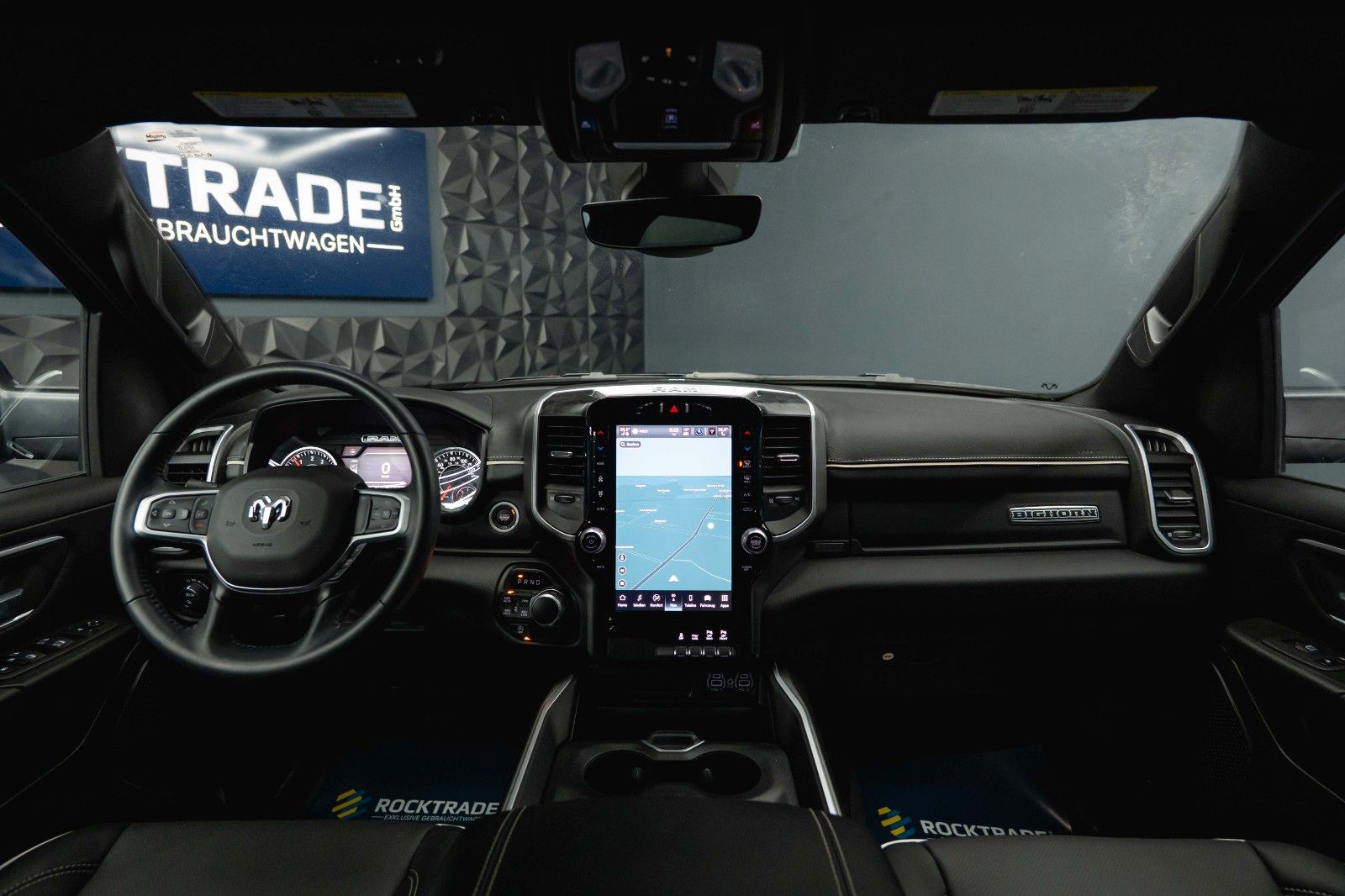 Fahrzeugabbildung Dodge RAM 5.7 V8 HEMI 4x4 LIMITED Style Night-Edition